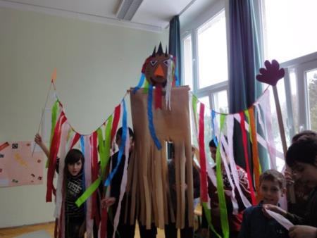 Maškare Kettejeve šole so na pustni torek oživele mestne ulice 04